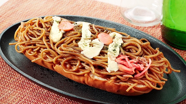 てんこ盛焼そばロール